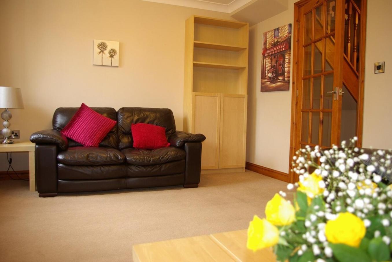 Portland Mews - 3 Bed Holiday Home By Premier Serviced Accommodation Leek Esterno foto